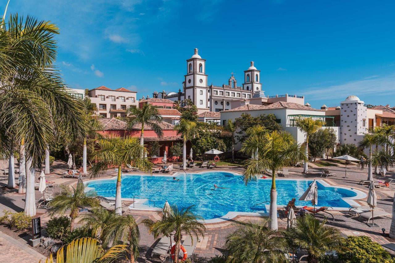 Lopesan Villa Del Conde Resort & Thalasso Meloneras Luaran gambar View of the town of San Bartolomé