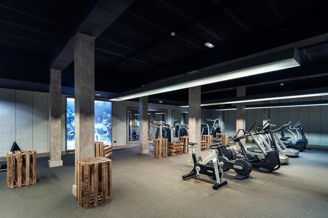 Lopesan Villa Del Conde Resort & Thalasso Meloneras Luaran gambar The gym at the 2012 Olympic Village
